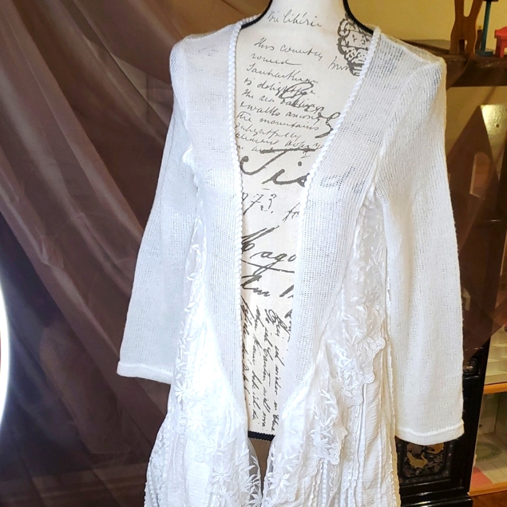 Simply Couture Women's   long Sleeve Lace Mixed Media Jacket